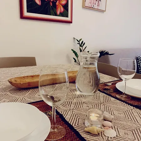 Appartement Elegant, Cozy, Between The Centre And The Seaside Triëst